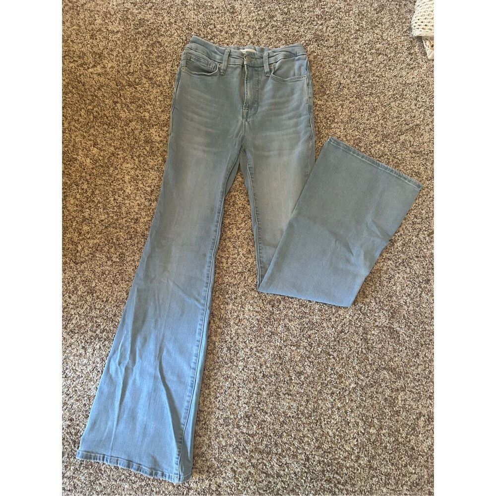Good American Light Wash Size 26 Flare Jeans